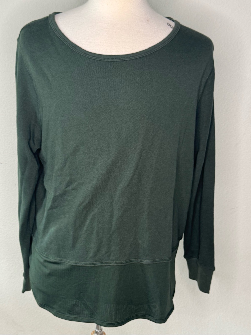 Avia shirt hunter green long-sleeve pullover scoop neck new with tags size XXL
